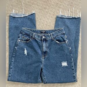 PrettyLittleThing Distressed Baggy Jeans